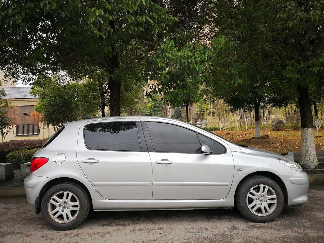 2011款标致307参数三厢/标致307三厢2008款参数