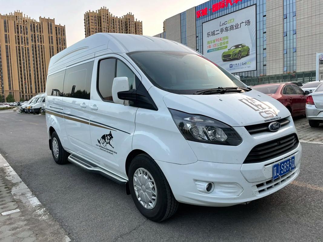 江铃福特9座商务车价格(江铃福特9座小型客车)