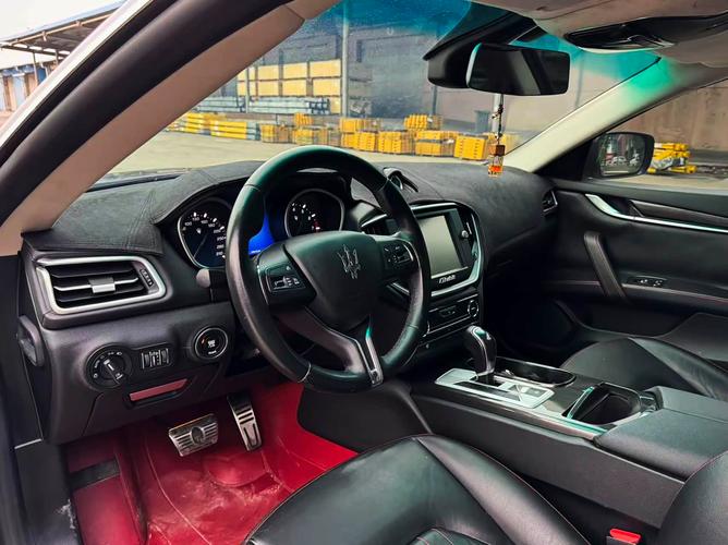 玛莎拉蒂吉博力内饰图片,玛莎拉蒂吉利博图片