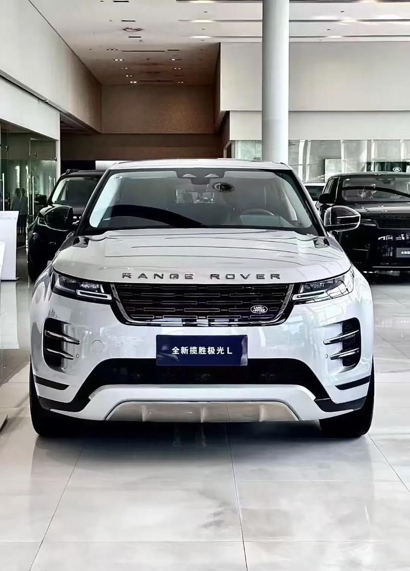 路虎小型suv都有什么款(路虎小suv图片及报价)