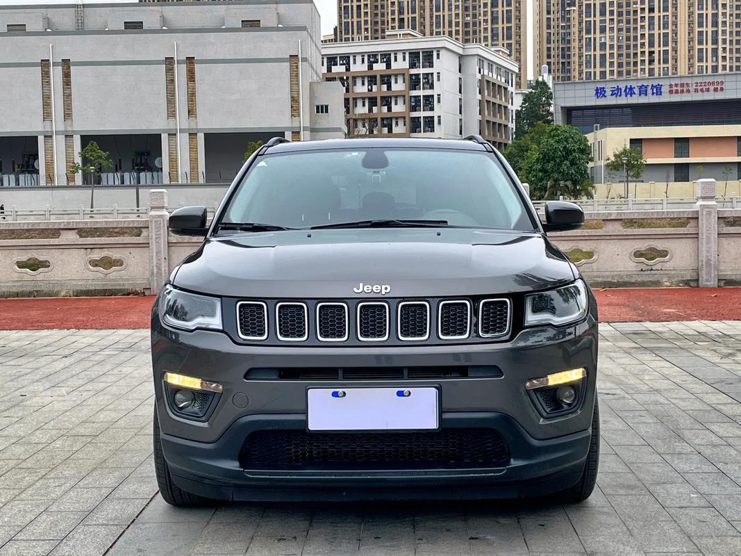 jeep新指南者的优缺点 胖哥试车jeep新指南者