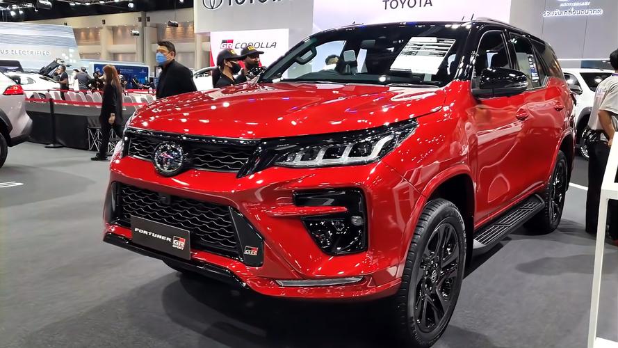 【丰田奔跑者2023款报价及图片,丰田奔跑者价格及图片】