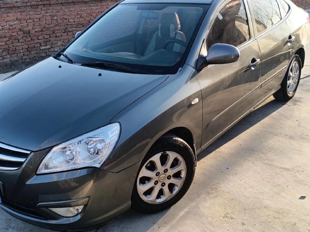 10年现代悦动怎么样 现代悦动十年车值多少钱